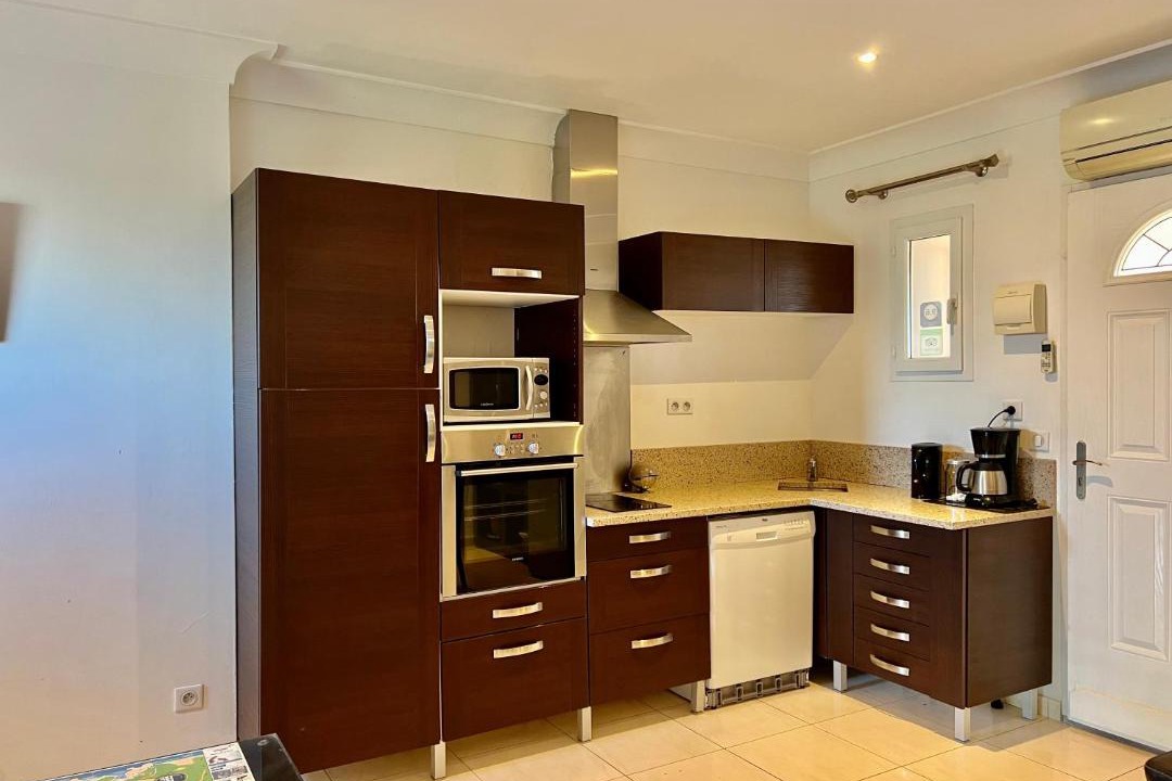 Photo of Kitchen in Ensues-la-Redonne