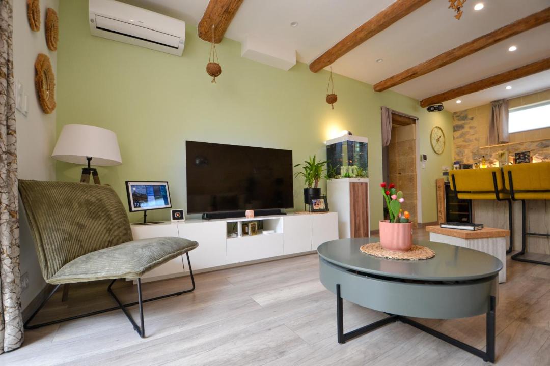 Photo of Livingroom in Bezouce