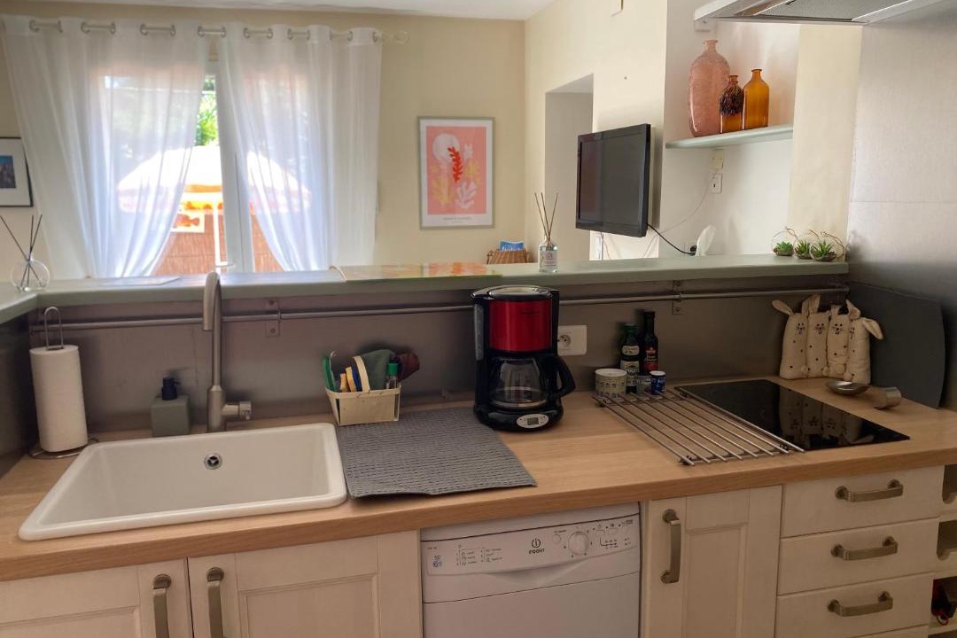 Photo of Kitchen in Saint-Saturnin-les-Avignon