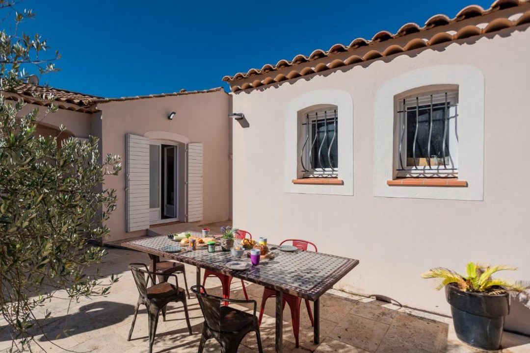 Photo of Patio Balcony in La Caravane