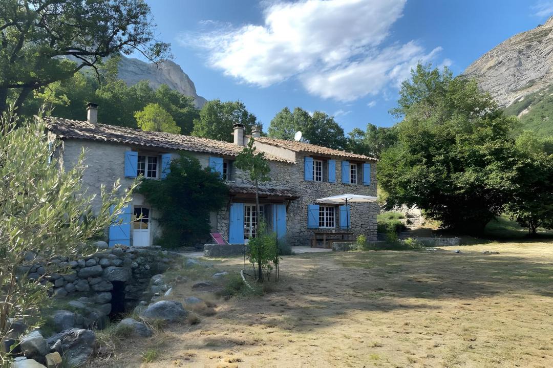 Photo of Others in Entrepierres