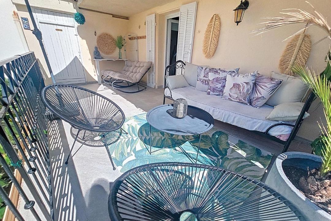 Photo of Patio Balcony in Saint-Cezaire-sur-Siagne