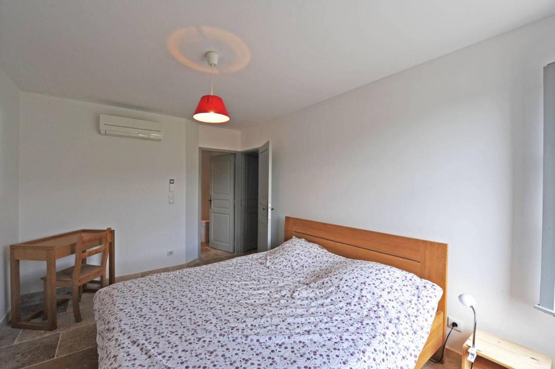 Photo of Bedroom in Lioux