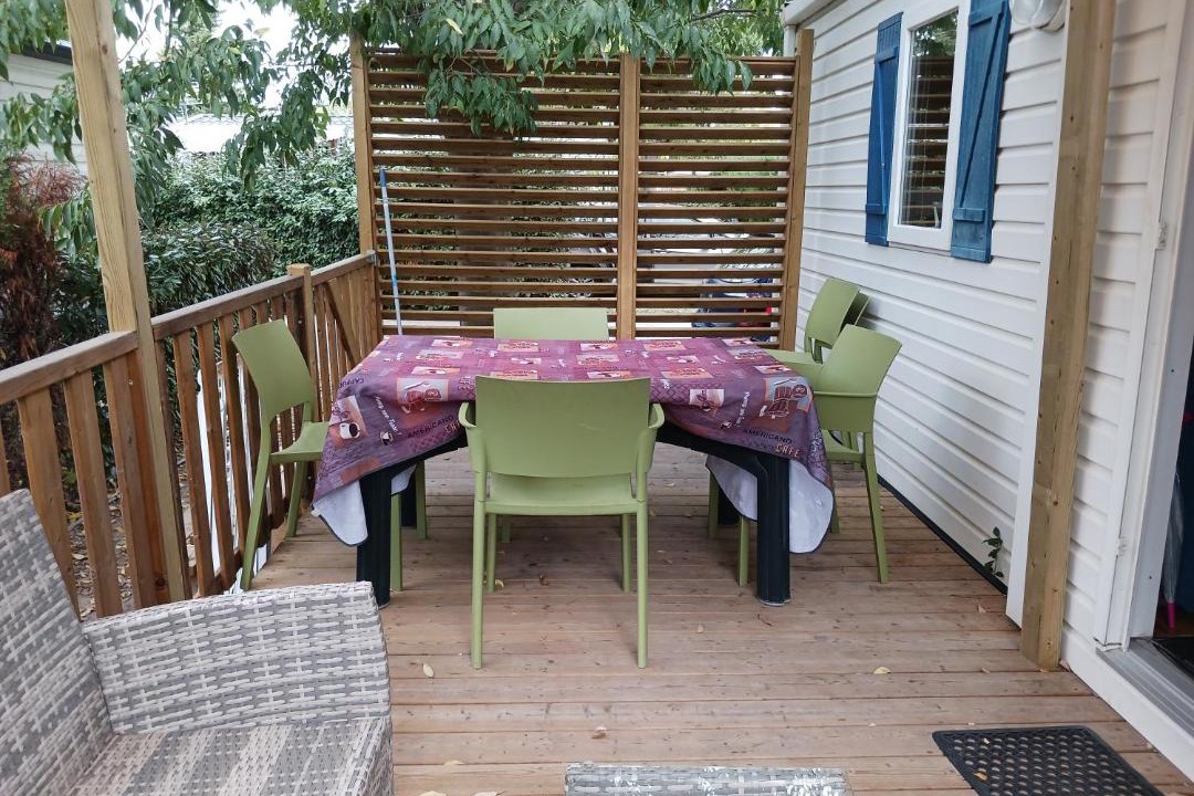 Photo of Patio Balcony in La Roque-d'Antheron
