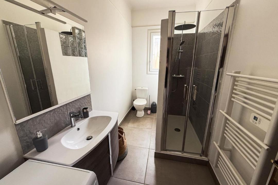 Photo of Bathroom in Entraigues-sur-la-Sorgue