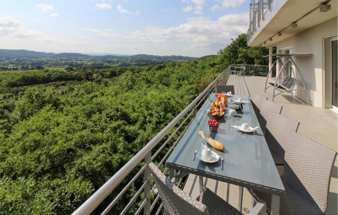 Photo of Patio Balcony in Rochefort-du-Gard