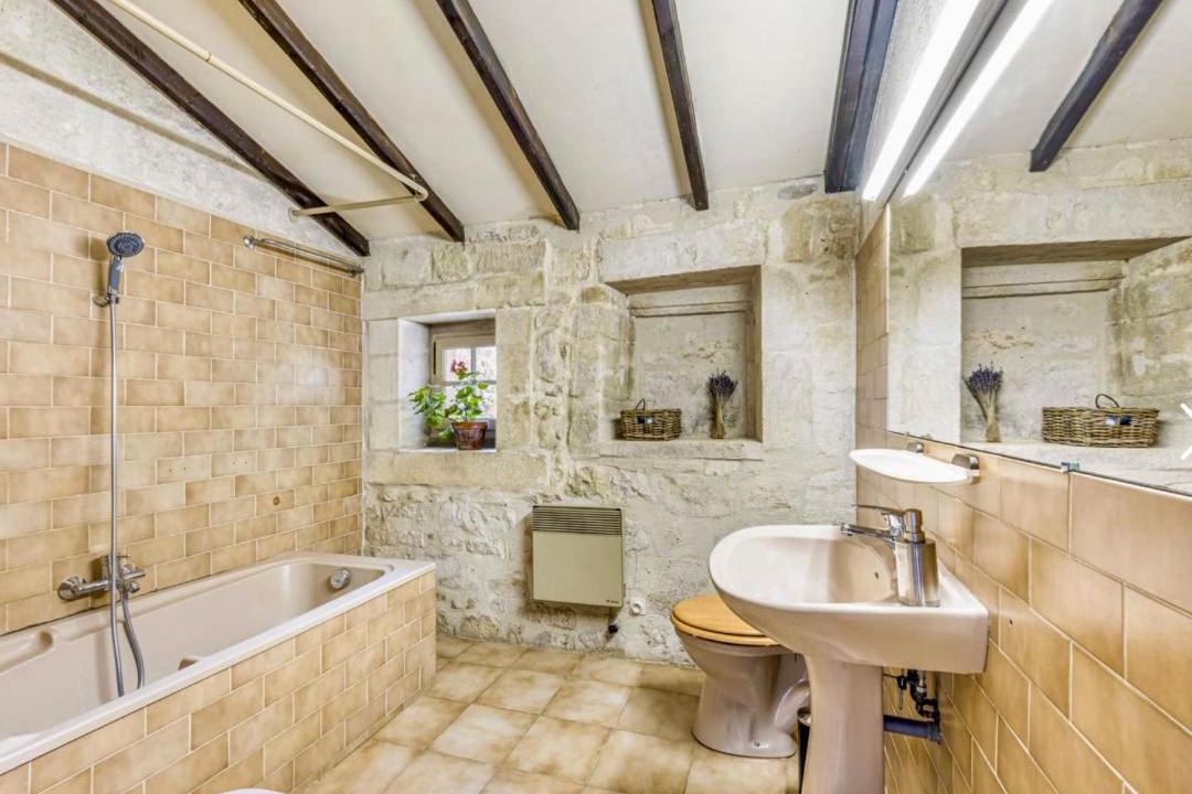 Photo of Bathroom in Beaucaire