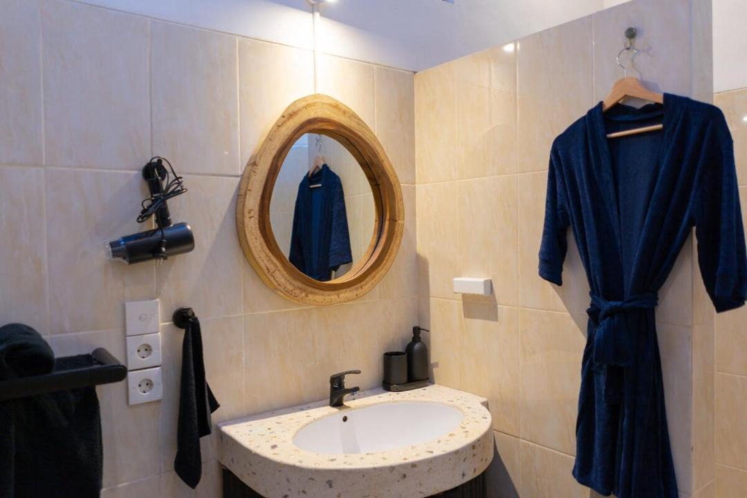 Photo of Bathroom in Sunset Road