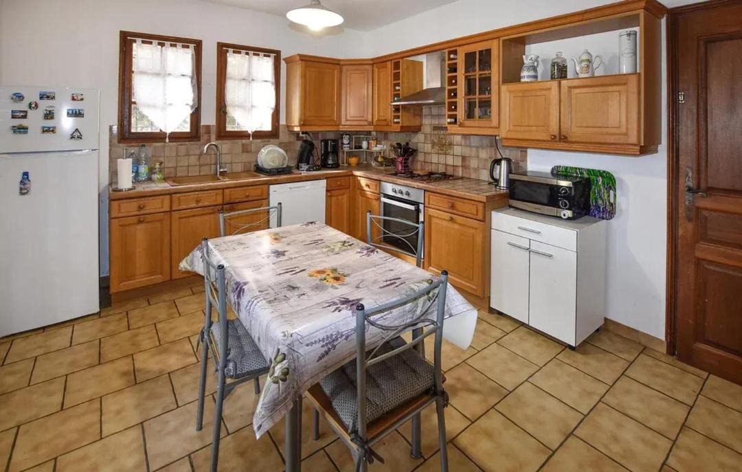 Photo of Kitchen in Loriol-du-Comtat