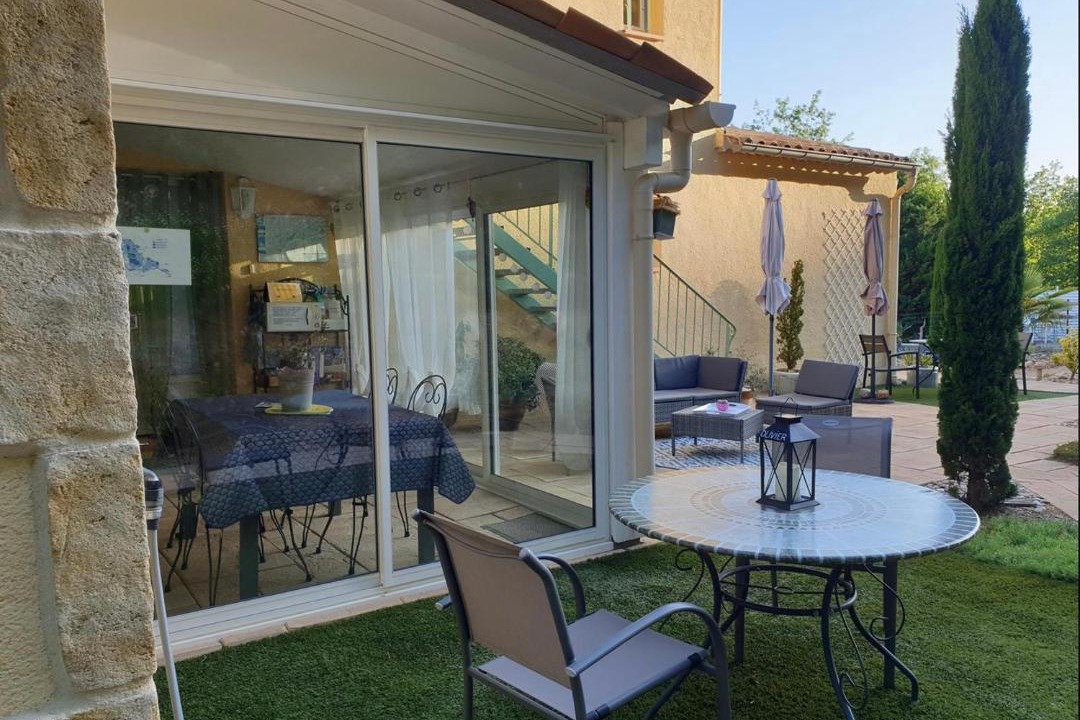 Photo of Patio Balcony in Montagnac-Montpezat