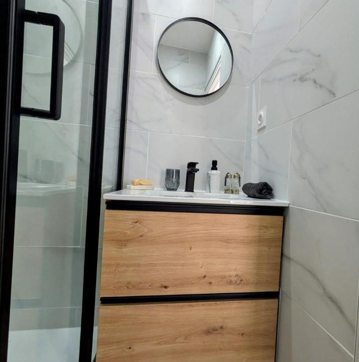 Photo of Bathroom in 4th Arrondissement