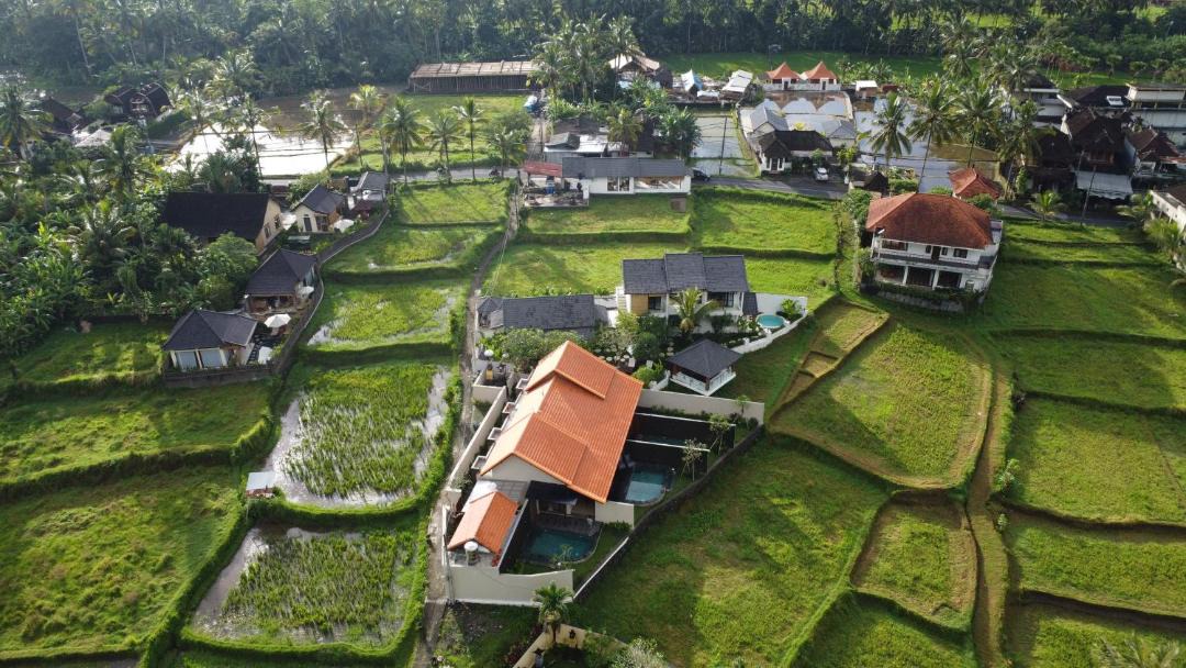 Photo of Buildings in Mambal
