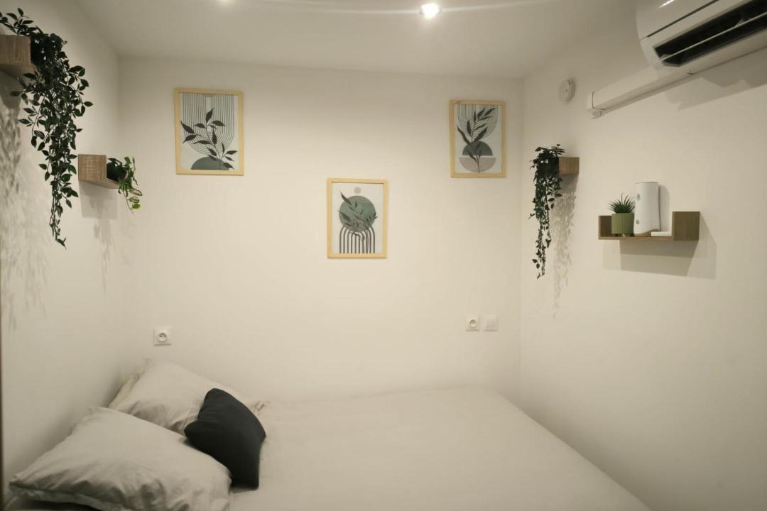 Photo of Bedroom in Morieres-les-Avignon