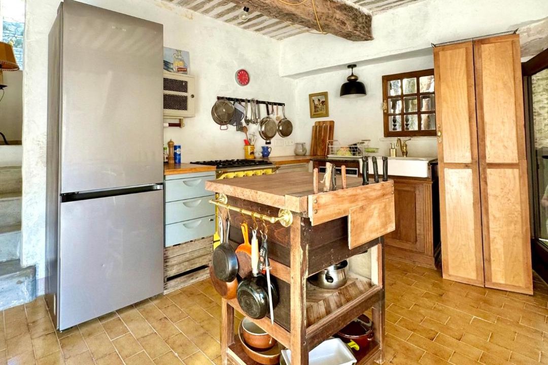 Photo of Kitchen in Caseneuve