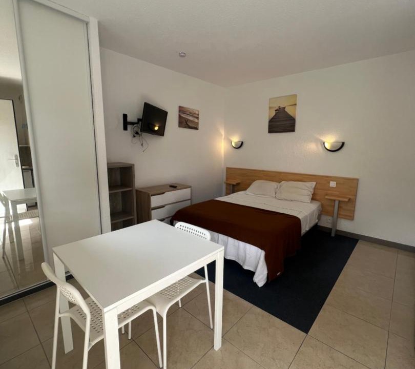 Photo of Bedroom in Gemenos