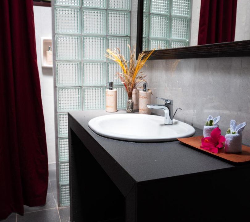 Photo of Bathroom in Tua