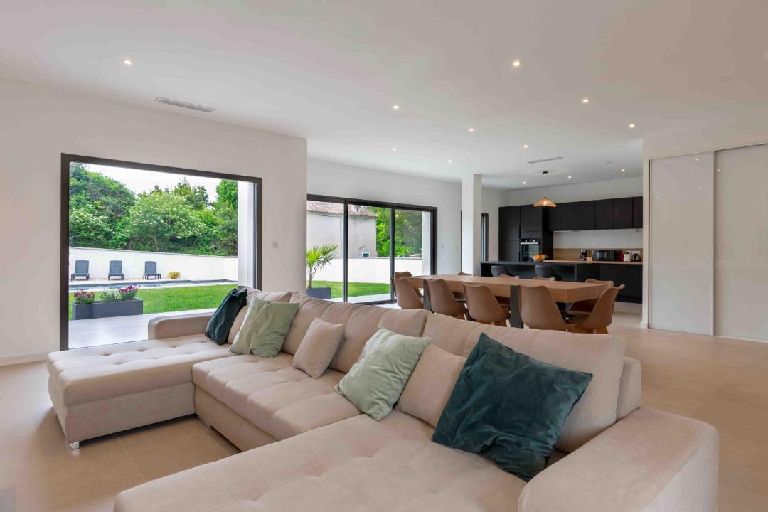 Photo of Livingroom in Sablet