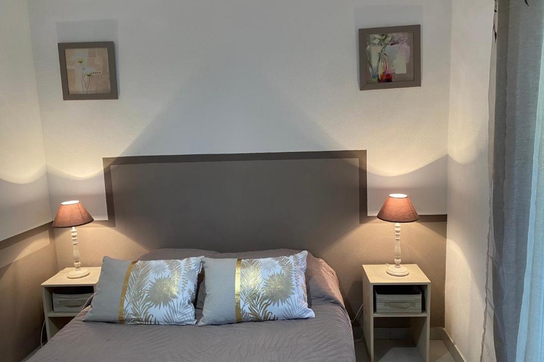 Photo of Bedroom in Velleron