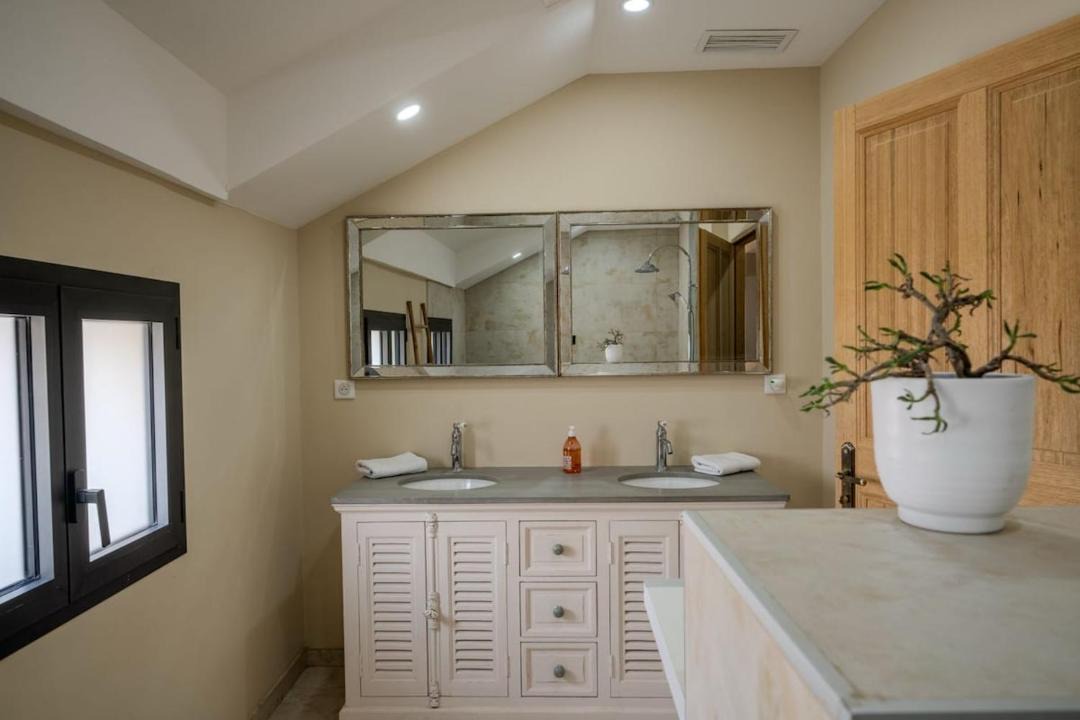 Photo of Bathroom in Orange