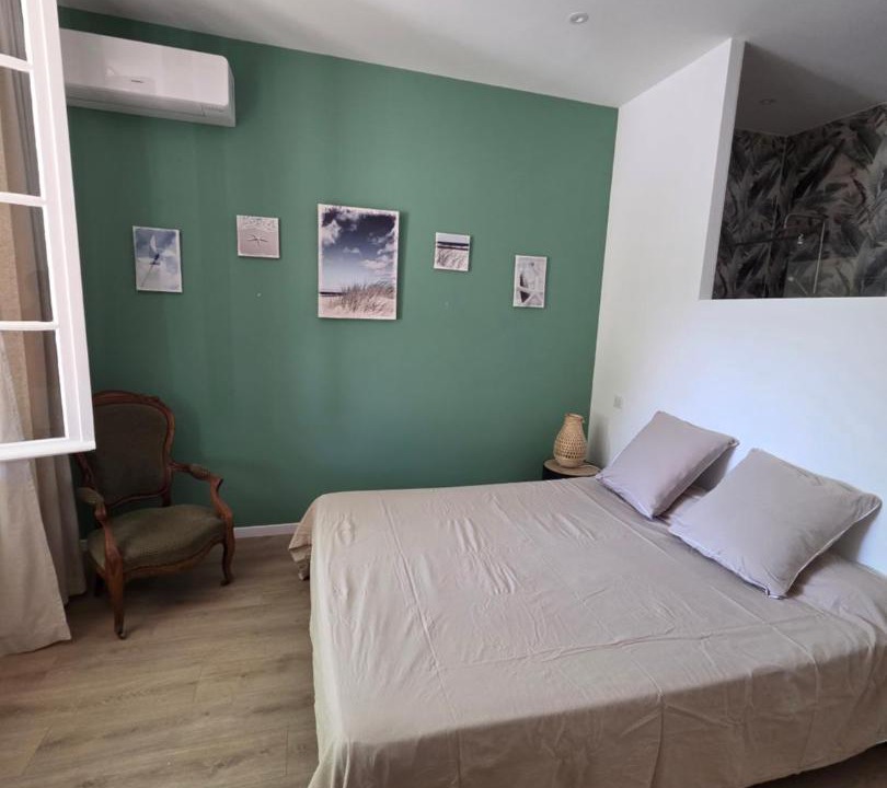 Photo of Bedroom in Ollioules