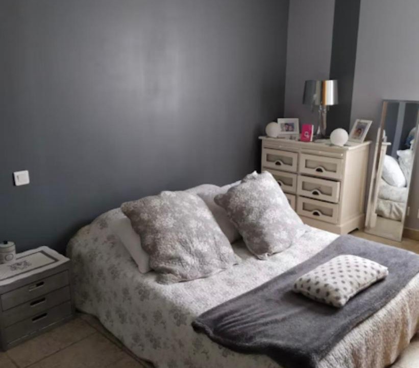 Photo of Bedroom in Noves