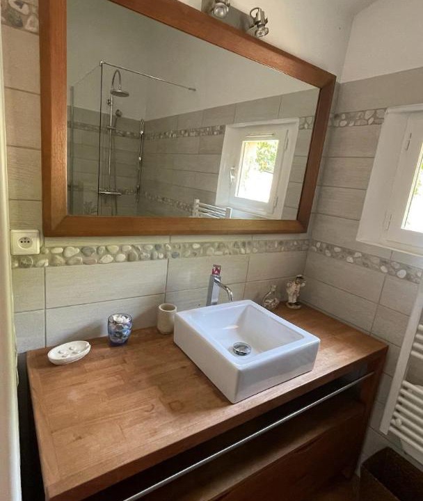 Photo of Bathroom in La Valette-du-Var
