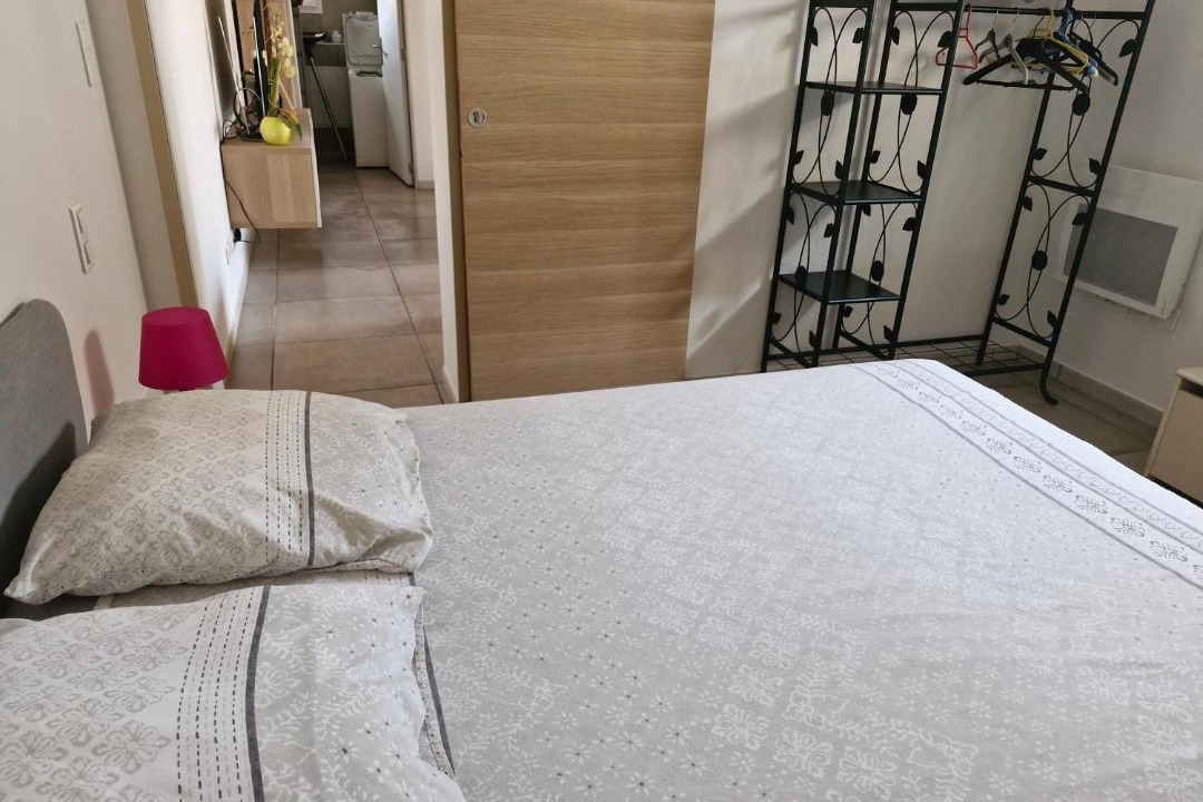 Photo of Bedroom in Morieres-les-Avignon