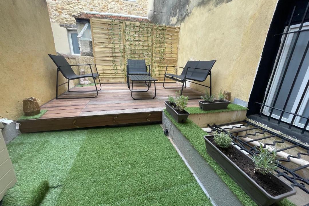Photo of Patio Balcony in Orange