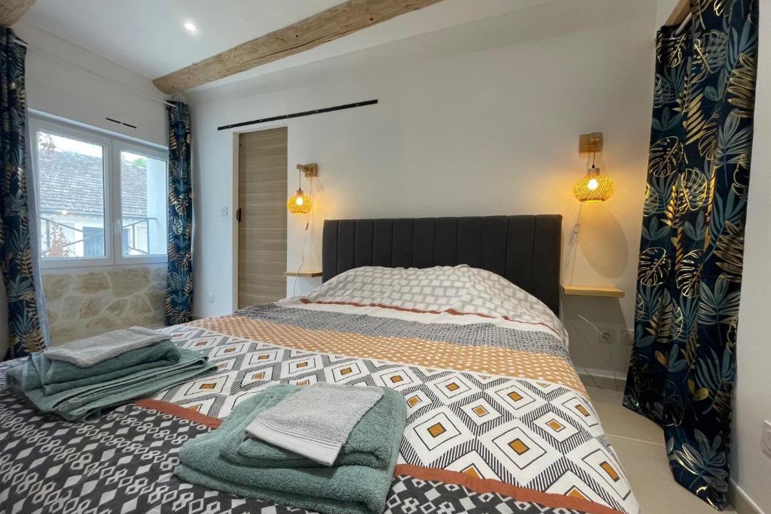 Photo of Bedroom in Orange