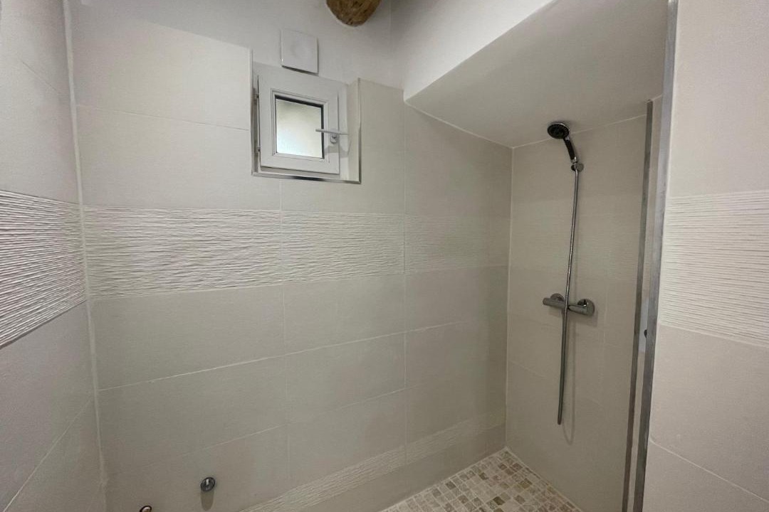Photo of Bathroom in Orange