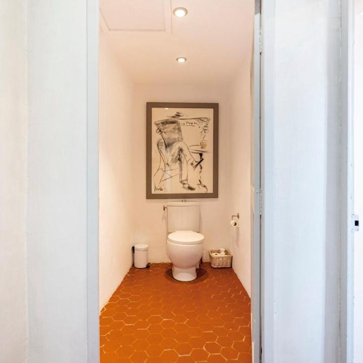 Photo of Bathroom in Rustrel