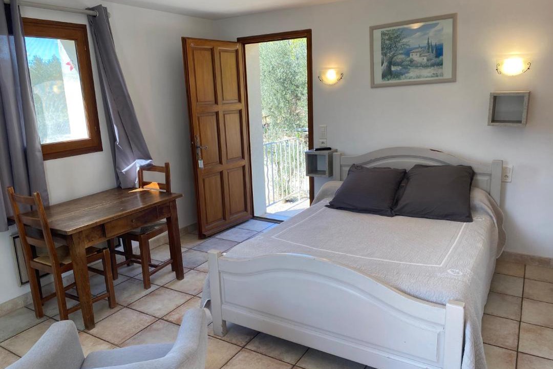 Photo of Bedroom in Plaisians
