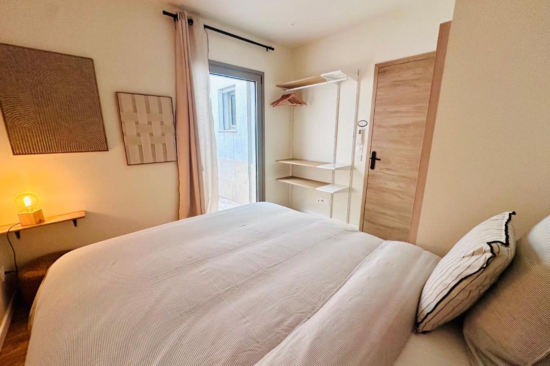 Photo of Bedroom in Roquefort-la-Bedoule