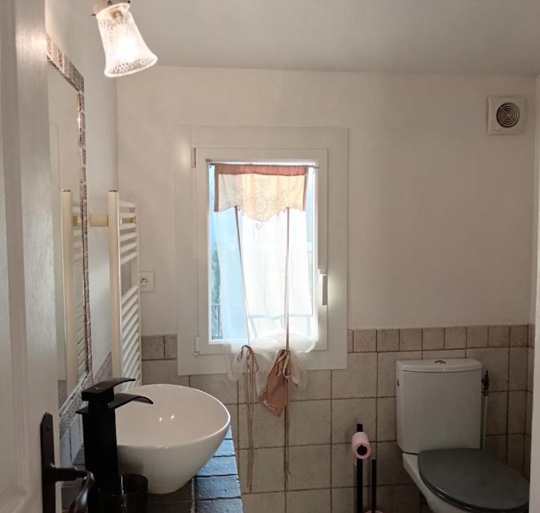 Photo of Bathroom in Saint-Saturnin-les-Apt