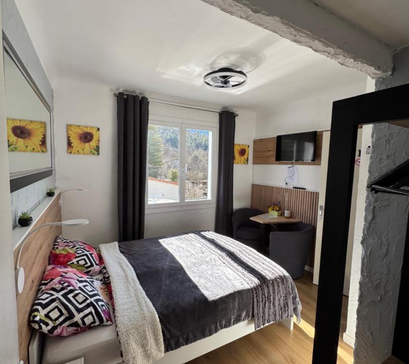 Photo of Bedroom in Castellane