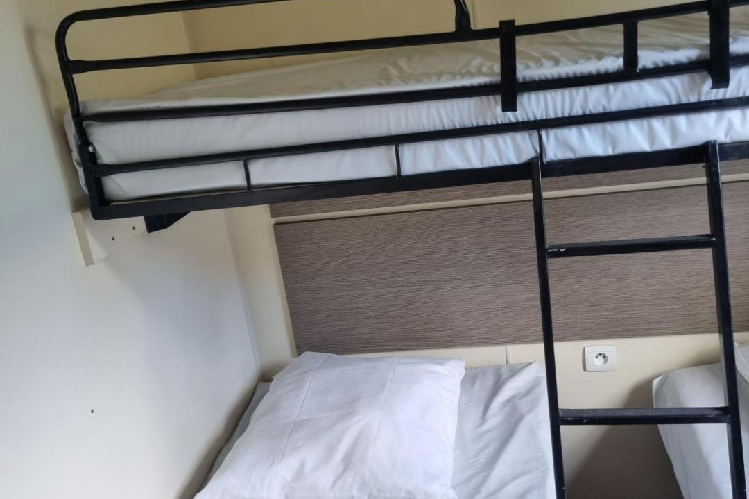 Photo of Bedroom in La Roque-d'Antheron