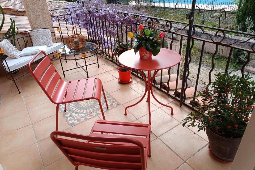 Photo of Patio Balcony in La Roque-d'Antheron