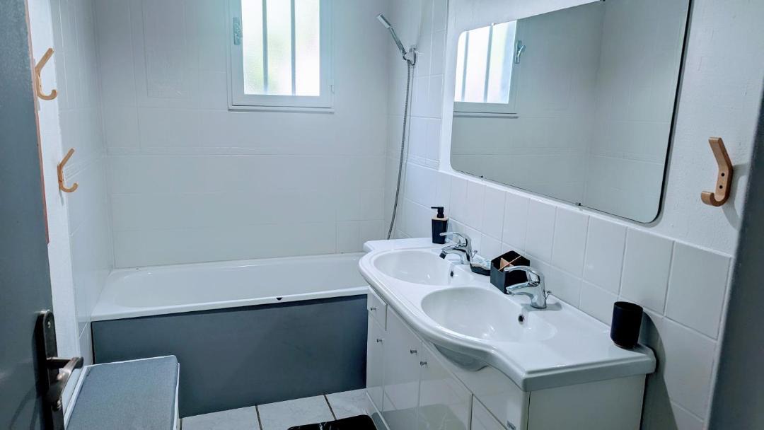 Photo of Bathroom in Velaux