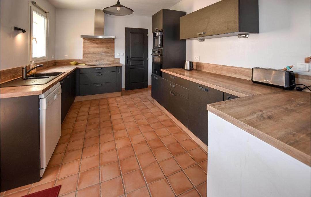Photo of Kitchen in Mazan