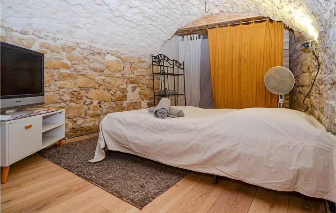 Photo of Bedroom in Pujaut