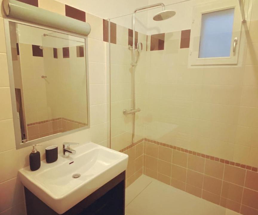 Photo of Bathroom in Les Grands Carmes