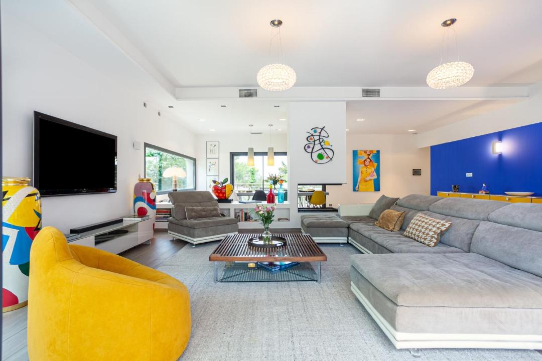 Photo of Livingroom in Les Baumettes