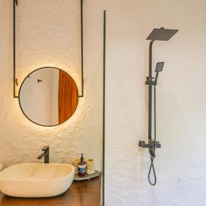Photo of Bathroom in Petulu