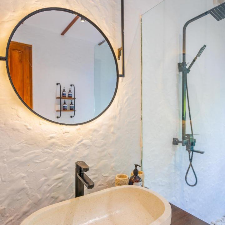 Photo of Bathroom in Petulu