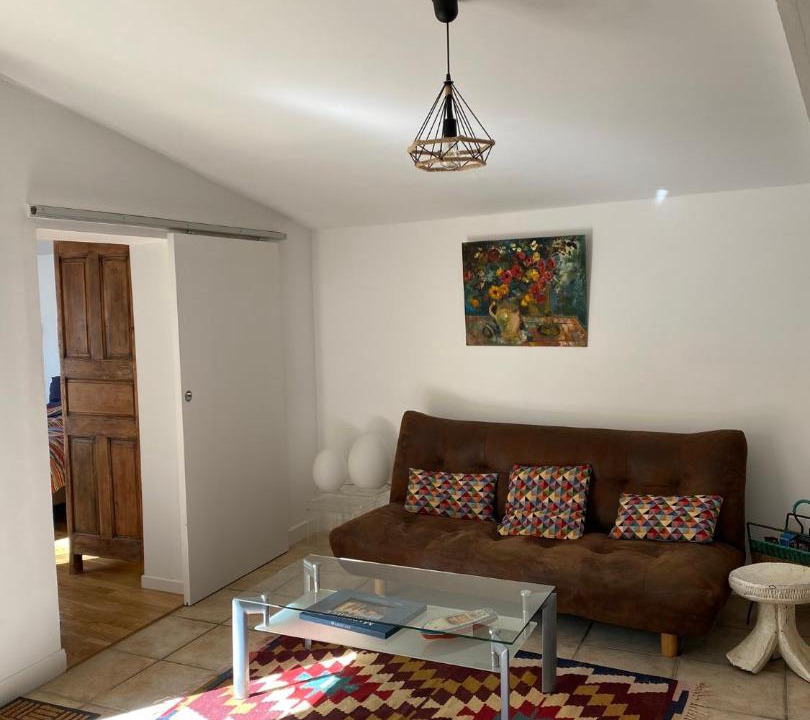 Photo of Livingroom in Orange