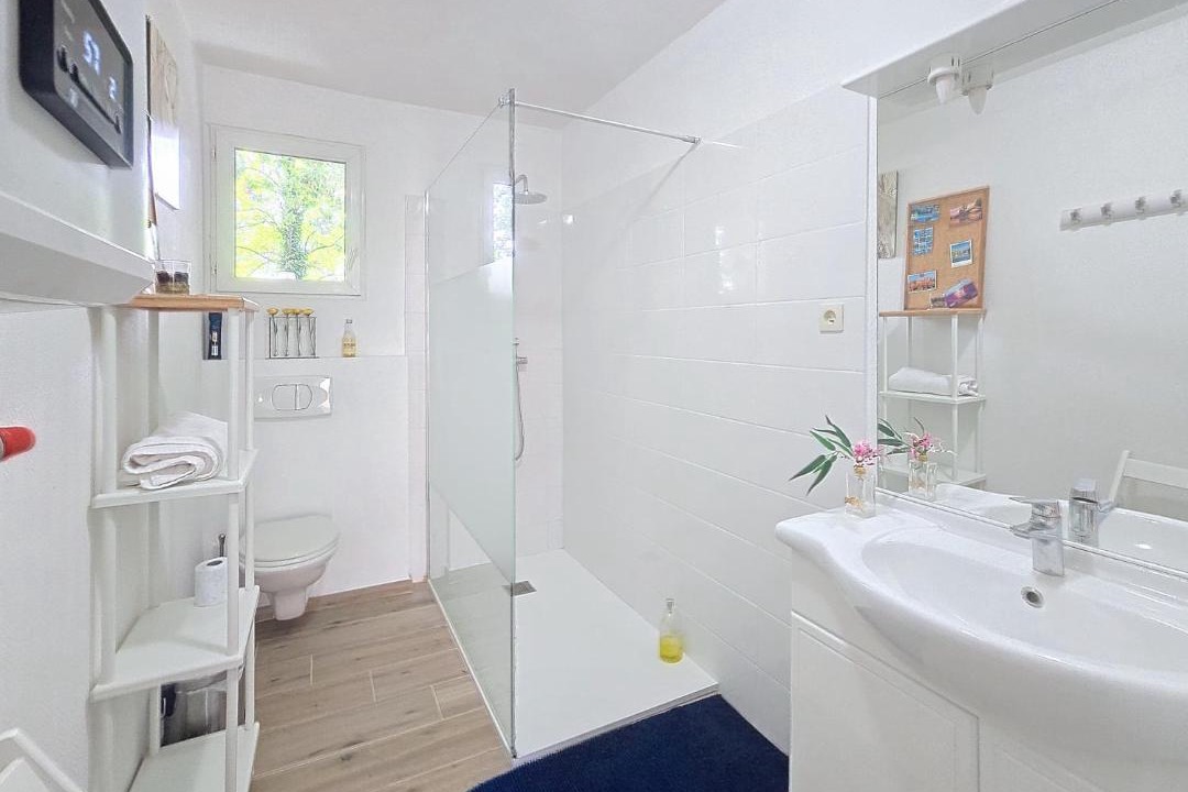 Photo of Bathroom in Morieres-les-Avignon