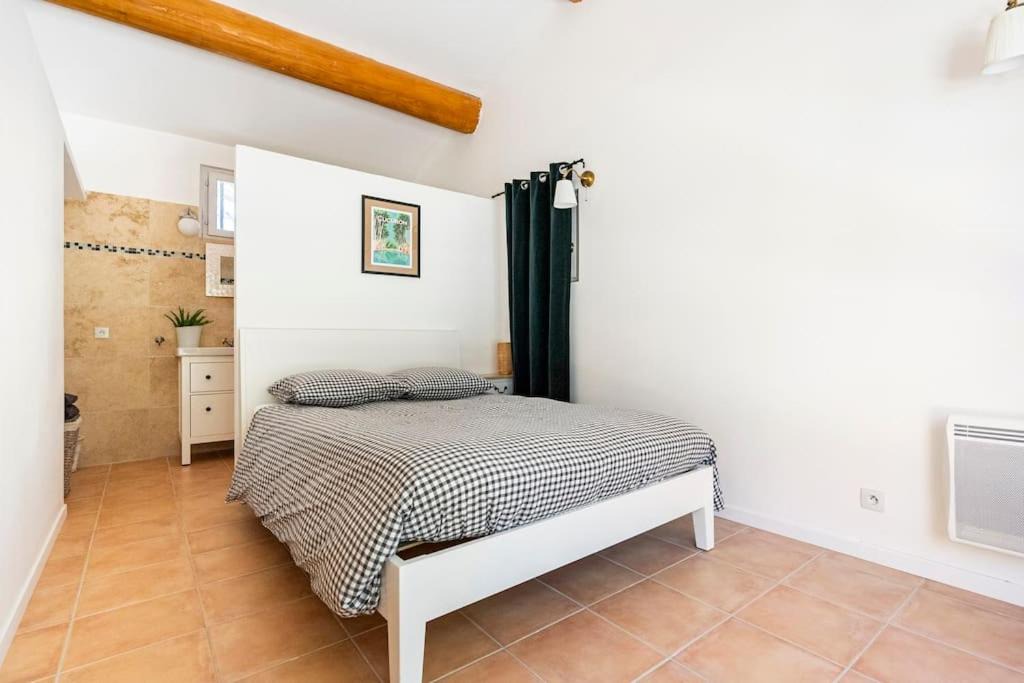 Photo of Bedroom in Cucuron