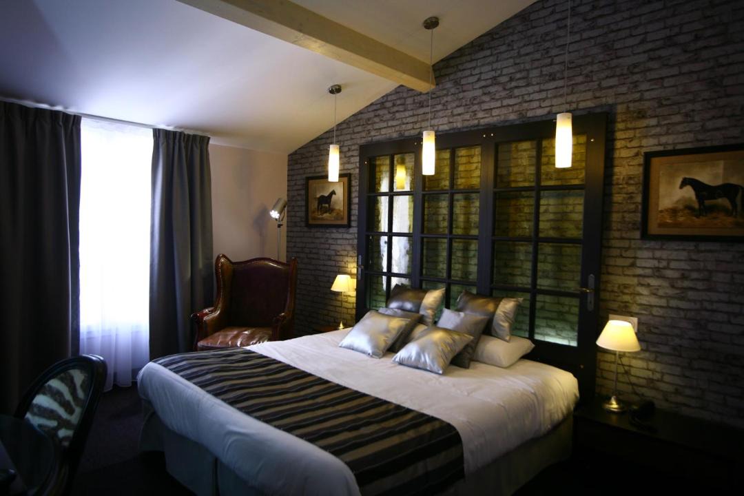 Photo of Bedroom in Orange