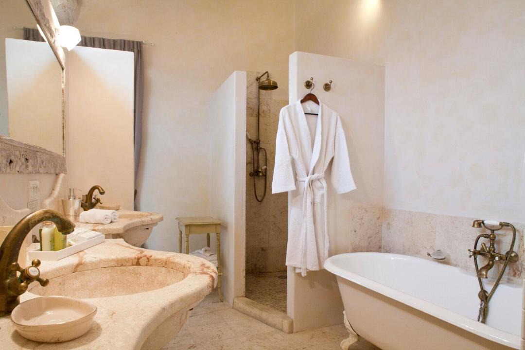 Photo of Bathroom in Orgon
