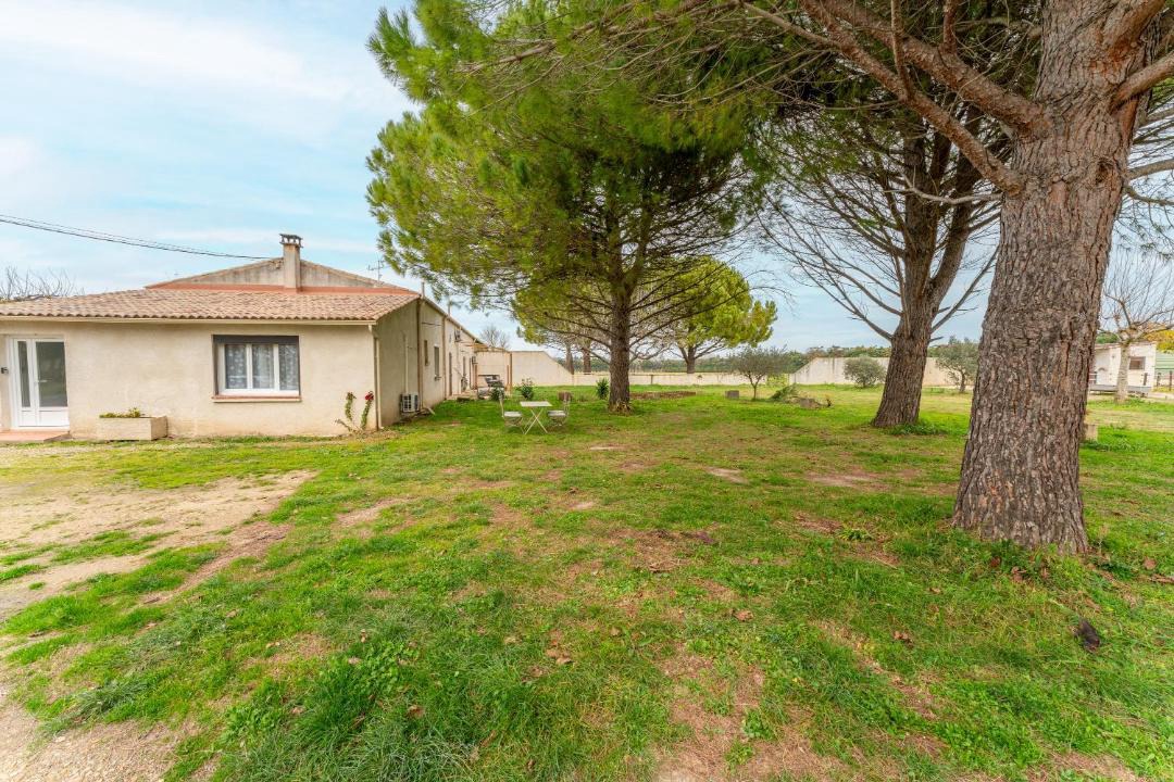 Photo of Others in Beaucaire